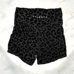 Balance Athletica the Lux short - panther